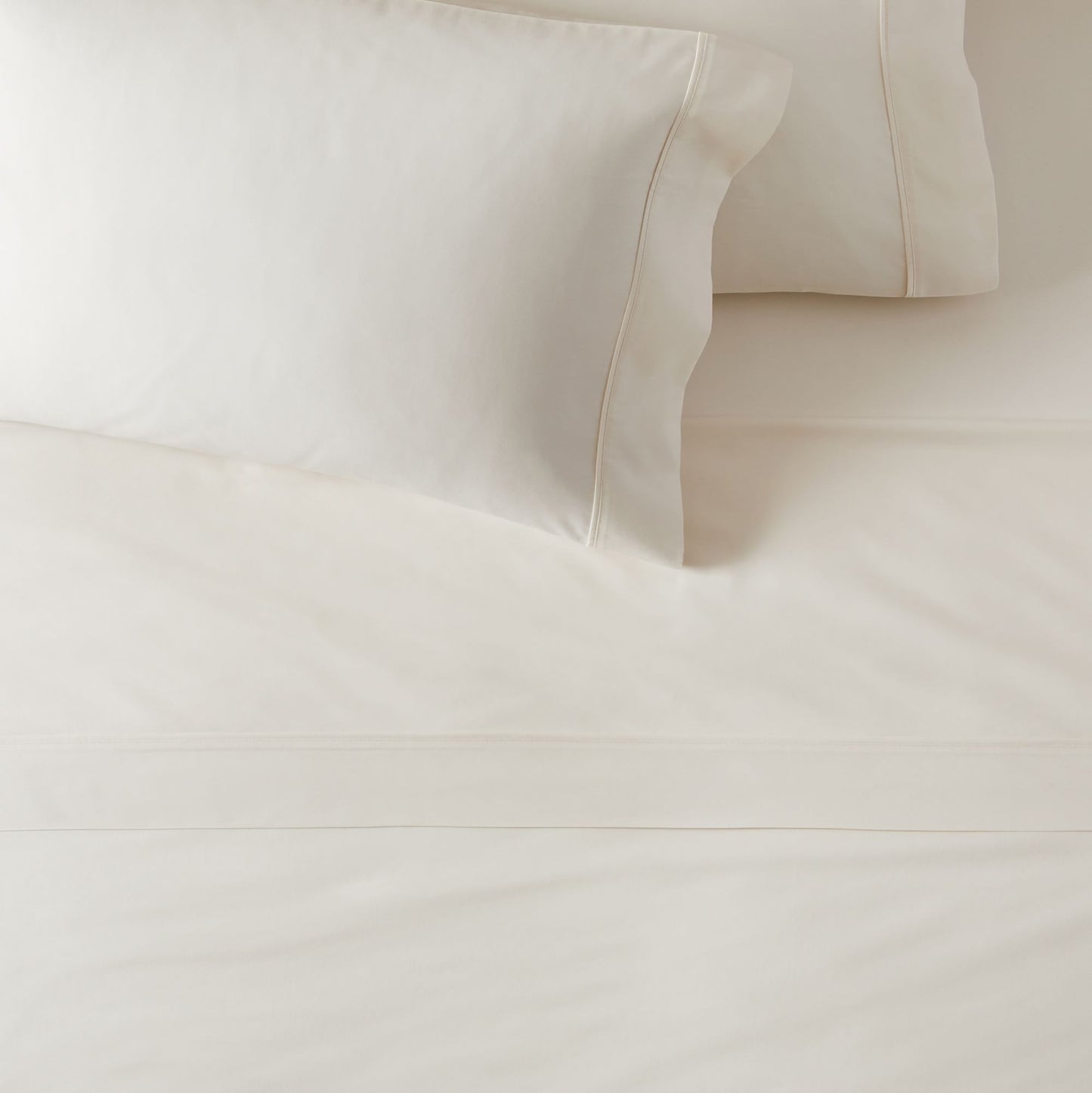 Cyber Clothing - 600-Thread-Count Organic Cotton Sateen Wide Hem Sheet Set & Pillowcases