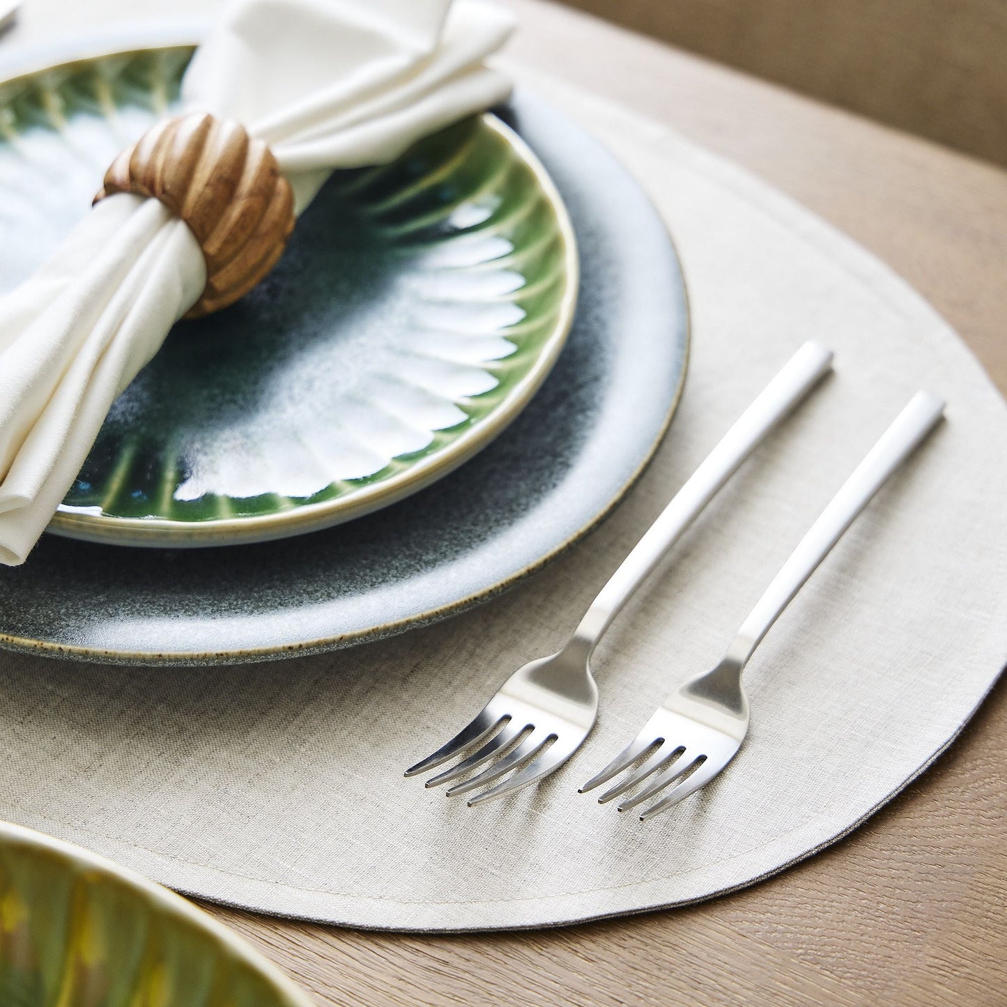 Cyber Clothing - European Linen Oval Placemats